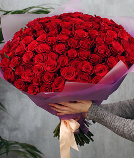 Букет из 101 красной premium розы 40-50 см (Эквадор) в упаковке
